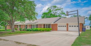 1221 Pieper Rd, New Braunfels, TX 78130