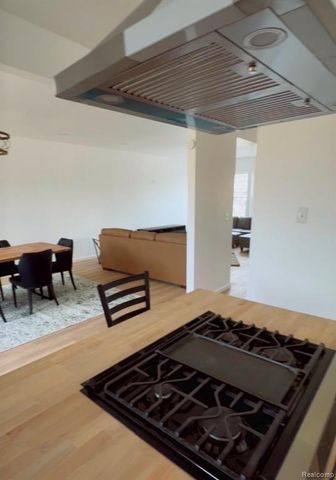2235 Harding Street, Detroit, MI 48214
