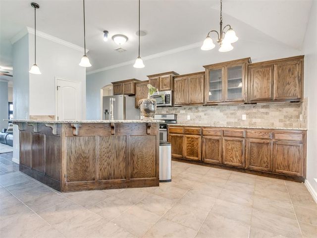 10017 Allie Hope Lane, Yukon, OK 73099