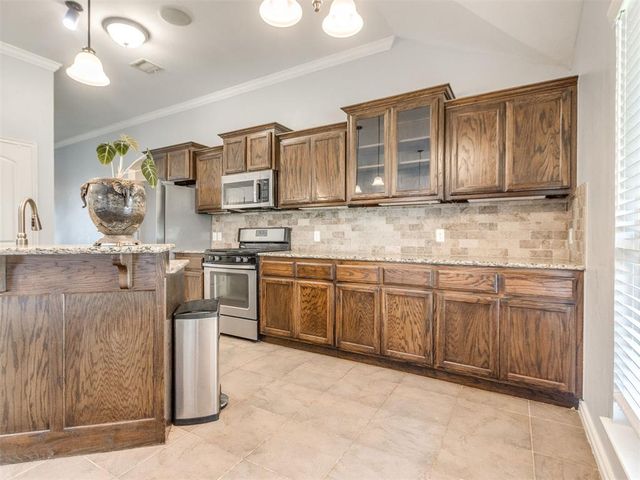 10017 Allie Hope Lane, Yukon, OK 73099