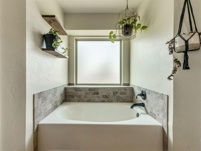 10017 Allie Hope Lane, Yukon, OK 73099