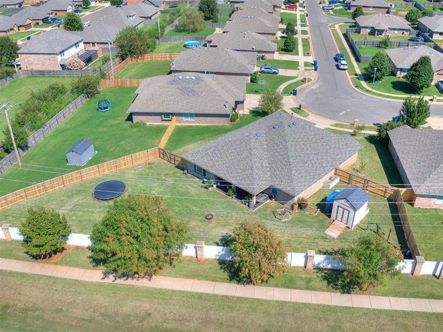 10017 Allie Hope Lane, Yukon, OK 73099