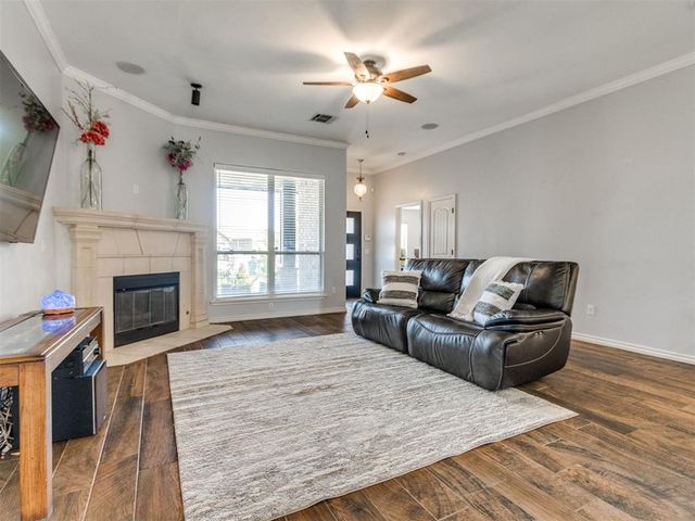 10017 Allie Hope Lane, Yukon, OK 73099