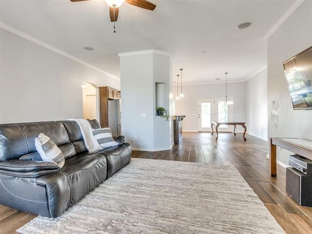 10017 Allie Hope Lane, Yukon, OK 73099