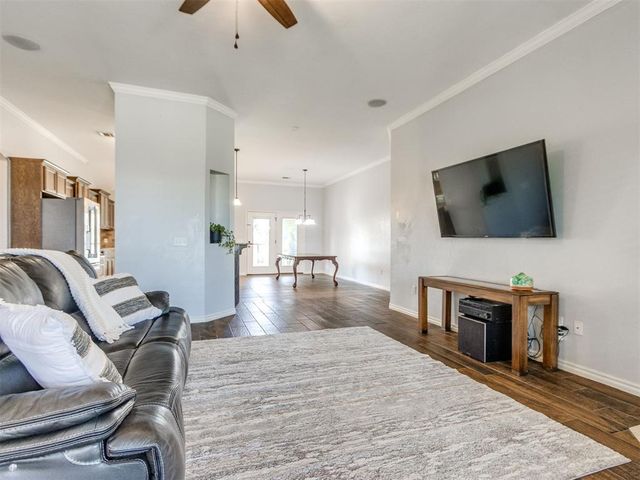 10017 Allie Hope Lane, Yukon, OK 73099