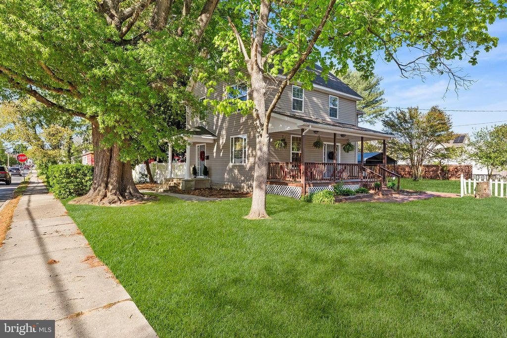 Image 1 of property listing at 225 S 2ND ST, Denton, MD 21629