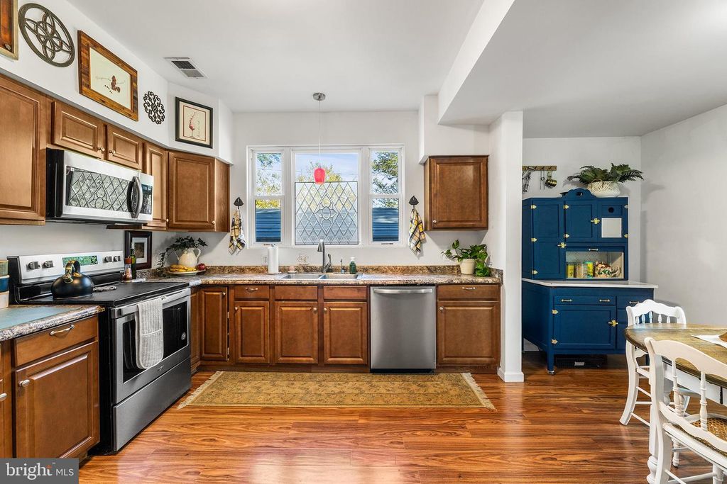 Image 12 of property listing at 225 S 2ND ST, Denton, MD 21629