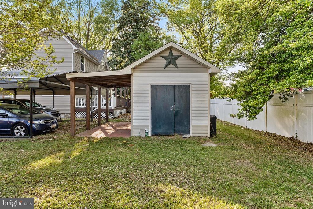 Image 60 of property listing at 225 S 2ND ST, Denton, MD 21629