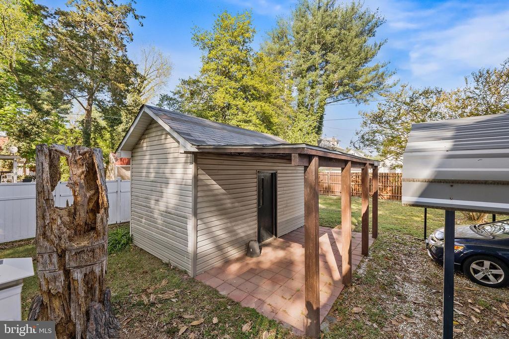 Image 61 of property listing at 225 S 2ND ST, Denton, MD 21629