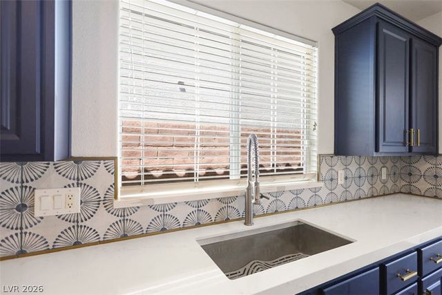 11057 Village Crest Lane, Las Vegas, NV 89135