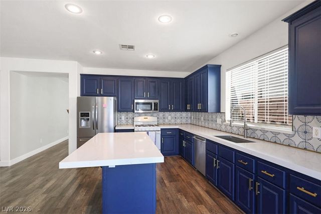 11057 Village Crest Lane, Las Vegas, NV 89135