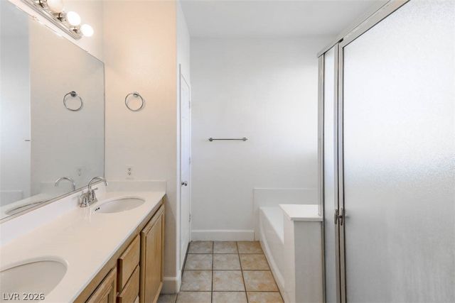 11057 Village Crest Lane, Las Vegas, NV 89135