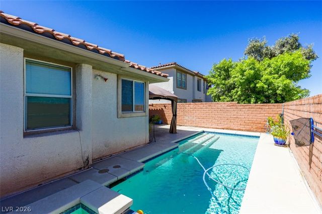11057 Village Crest Lane, Las Vegas, NV 89135