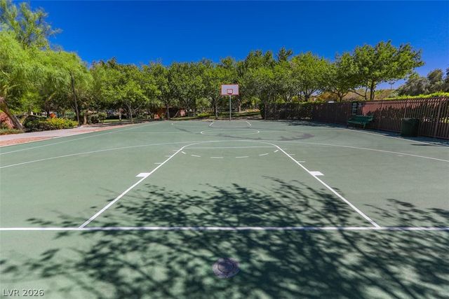 11057 Village Crest Lane, Las Vegas, NV 89135