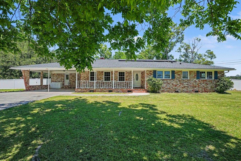 1020 Chicora Blvd., Conway, SC 29526