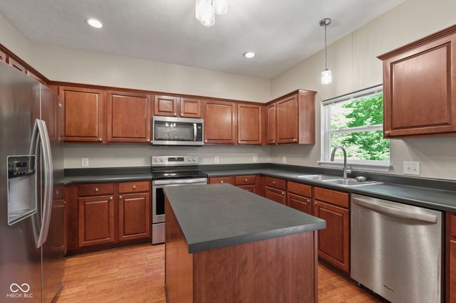 10335 Ridge Line Court, Indianapolis, IN 46236