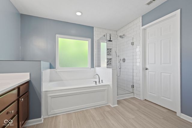 10335 Ridge Line Court, Indianapolis, IN 46236