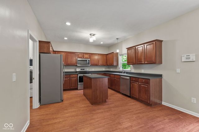 10335 Ridge Line Court, Indianapolis, IN 46236