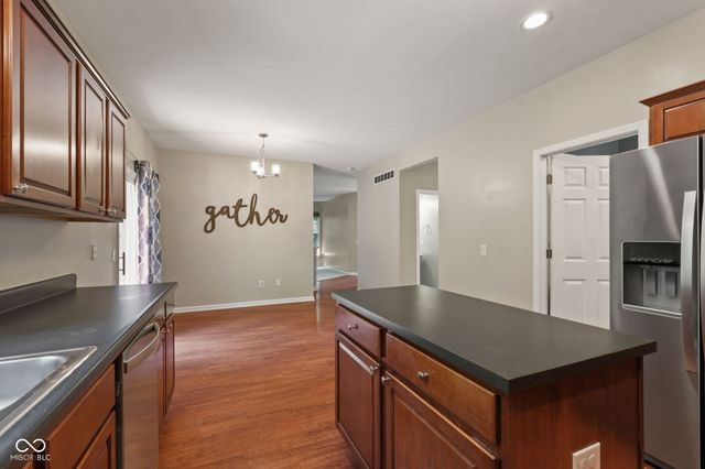 10335 Ridge Line Court, Indianapolis, IN 46236