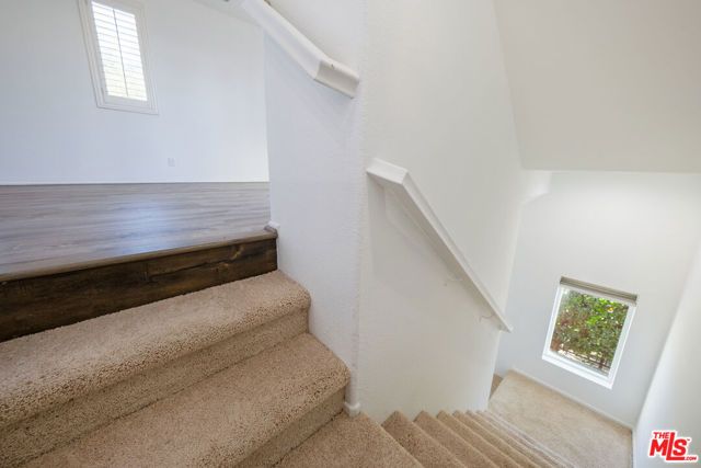 14661 Sherman Way, Van Nuys (los Angeles), CA 91405