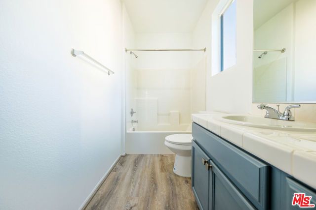 14661 Sherman Way, Van Nuys (los Angeles), CA 91405