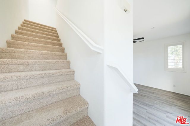 14661 Sherman Way, Van Nuys (los Angeles), CA 91405