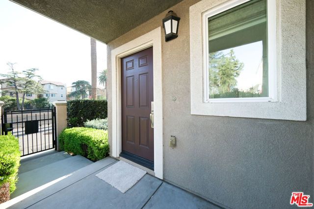 14661 Sherman Way, Van Nuys (los Angeles), CA 91405
