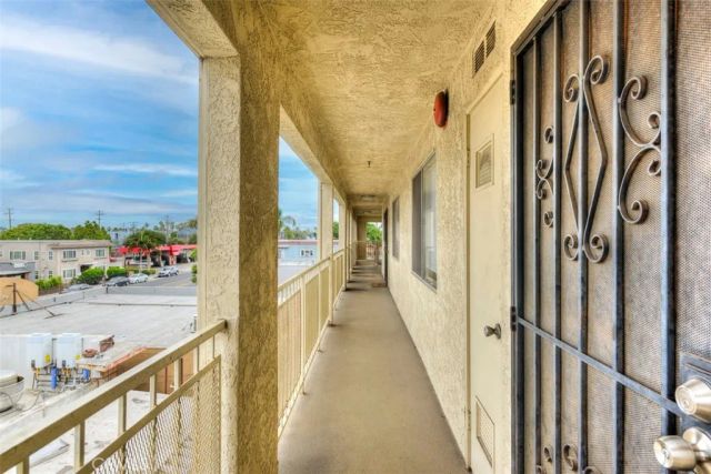 646 Nebraska, Long Beach, CA 90802