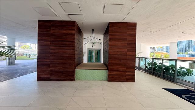 350 S Miami Ave 3608, Miami, FL 33130