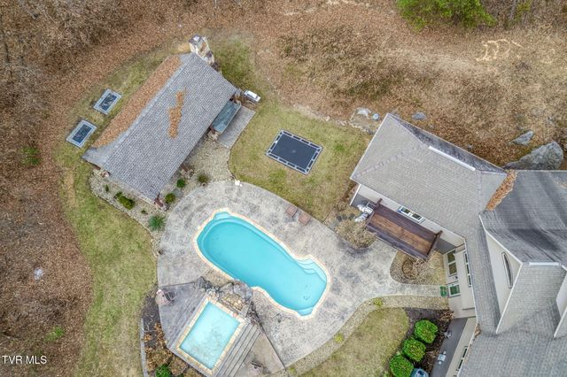 520 Highway 93, Fall Branch, TN 37656