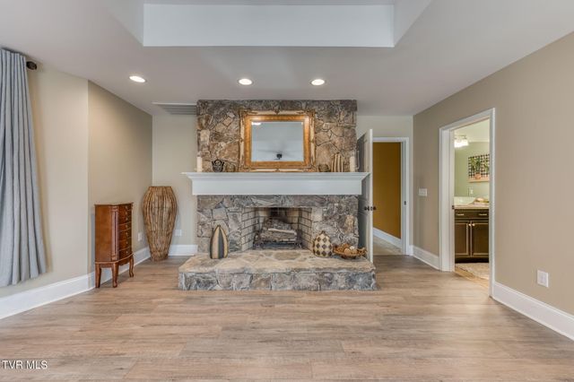 520 Highway 93, Fall Branch, TN 37656