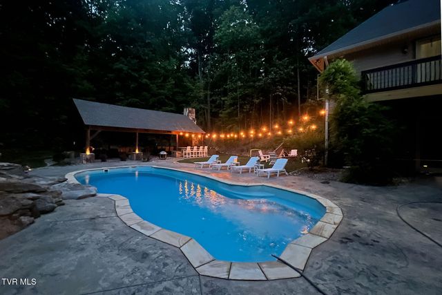 520 Highway 93, Fall Branch, TN 37656