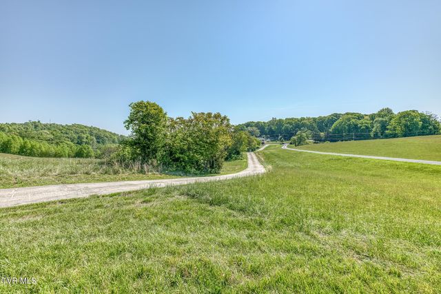 520 Highway 93, Fall Branch, TN 37656