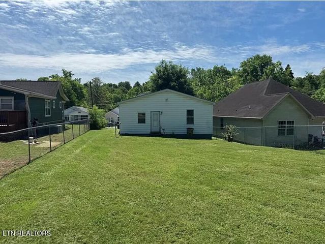 2437 Selma Ave, Knoxville, TN 37915
