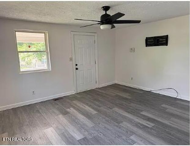 2437 Selma Ave, Knoxville, TN 37915