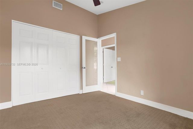 3074 S Oakland Forest Drive 702, Oakland Park, FL 33309