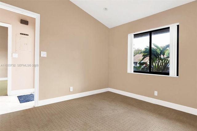 3074 S Oakland Forest Drive 702, Oakland Park, FL 33309