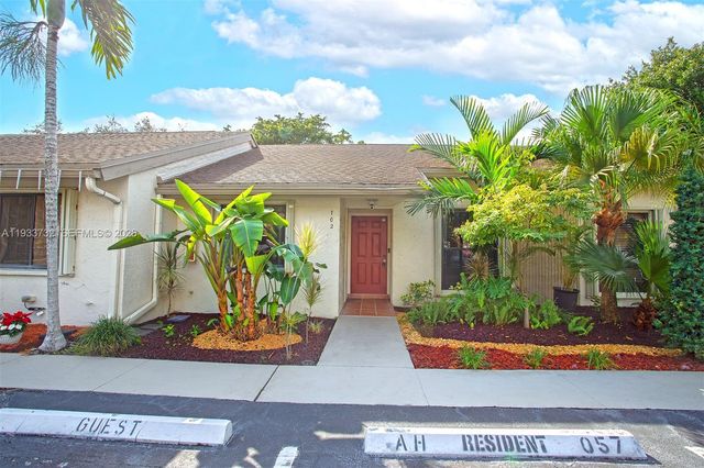 3074 S Oakland Forest Drive 702, Oakland Park, FL 33309