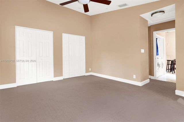 3074 S Oakland Forest Drive 702, Oakland Park, FL 33309