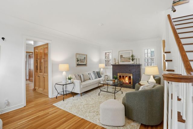 571 Griggs Street S, Saint Paul, MN 55116