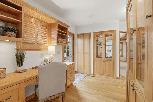 571 Griggs Street S, Saint Paul, MN 55116