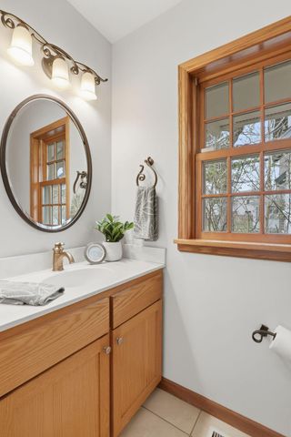 571 Griggs Street S, Saint Paul, MN 55116