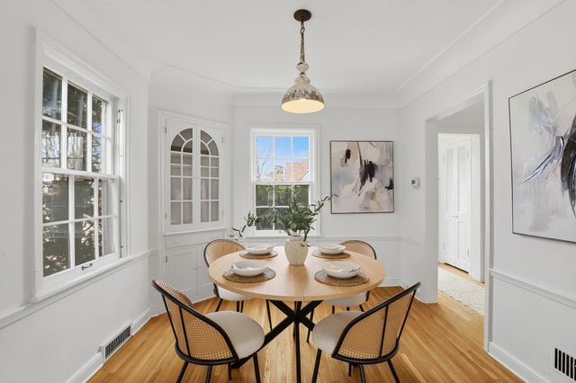 571 Griggs Street S, Saint Paul, MN 55116