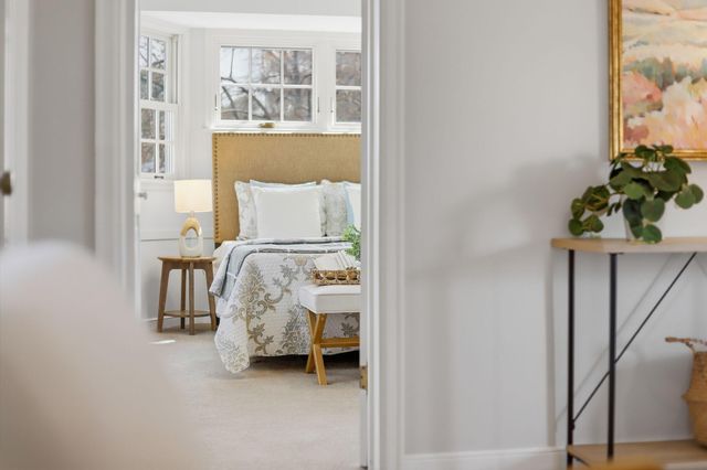 571 Griggs Street S, Saint Paul, MN 55116