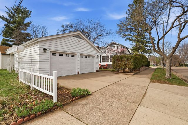 571 Griggs Street S, Saint Paul, MN 55116