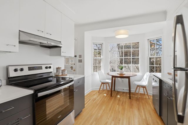 571 Griggs Street S, Saint Paul, MN 55116