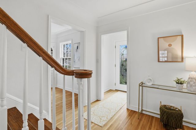 571 Griggs Street S, Saint Paul, MN 55116