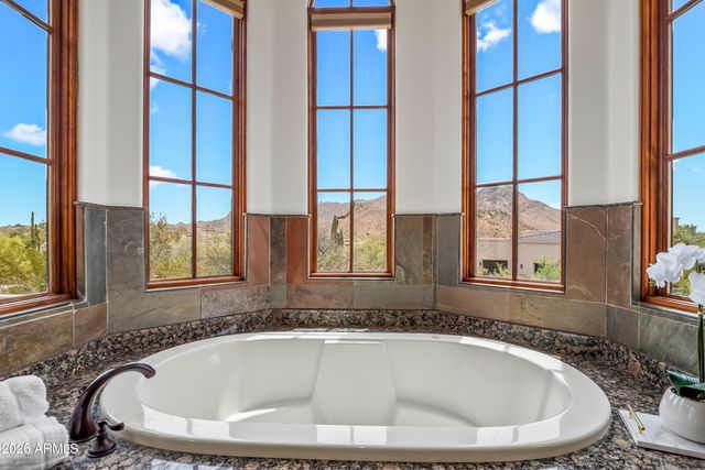 11488 E CHAMA Road, Scottsdale, AZ 85255