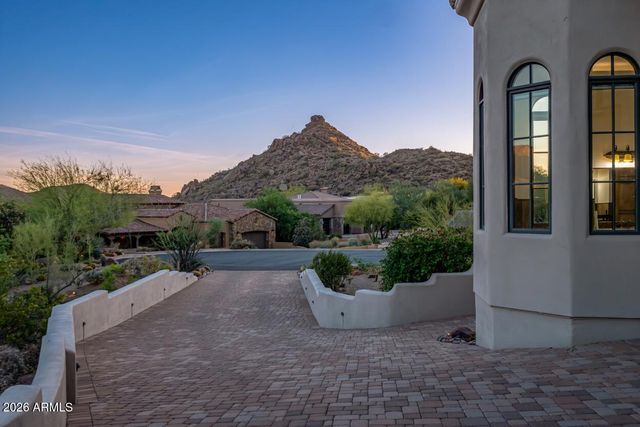 11488 E CHAMA Road, Scottsdale, AZ 85255