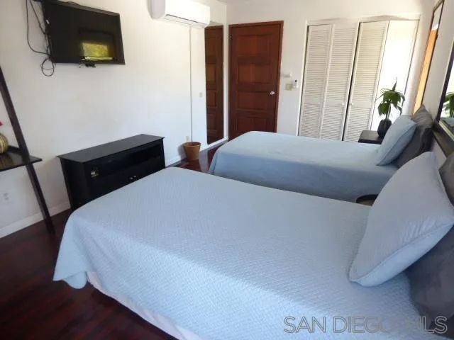 8253 El Paseo Grande, La Jolla, CA 92037